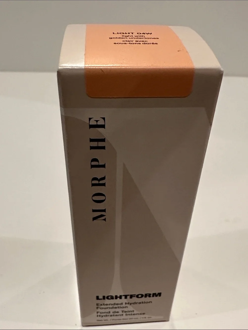 Morphe Lightform Extended Hydration Foundation Light 04W w/Golden Undertones.